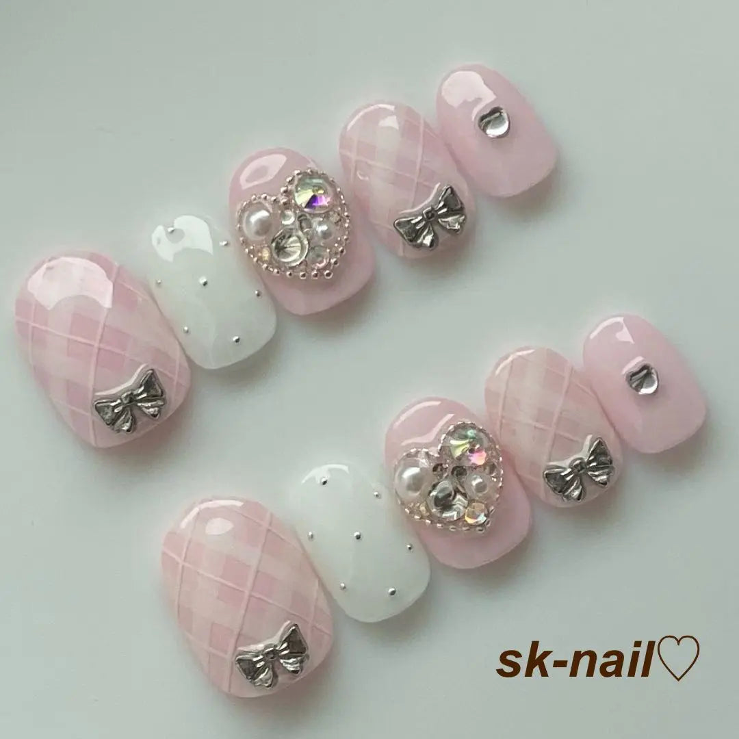 Check nails pink girly Korean mass-produced type