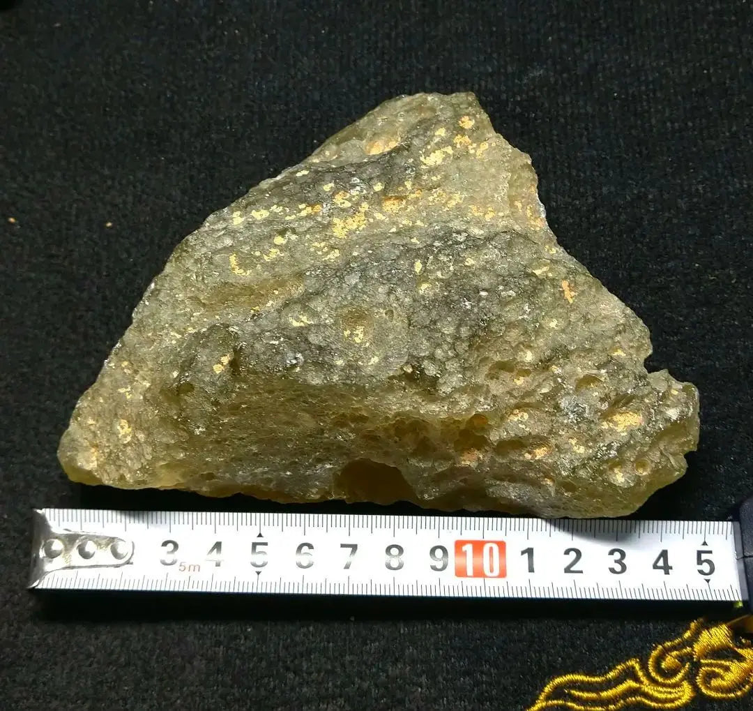 [Súper, súper raro] Gran grupo de piedra cruda de vidrio libio de 720 g