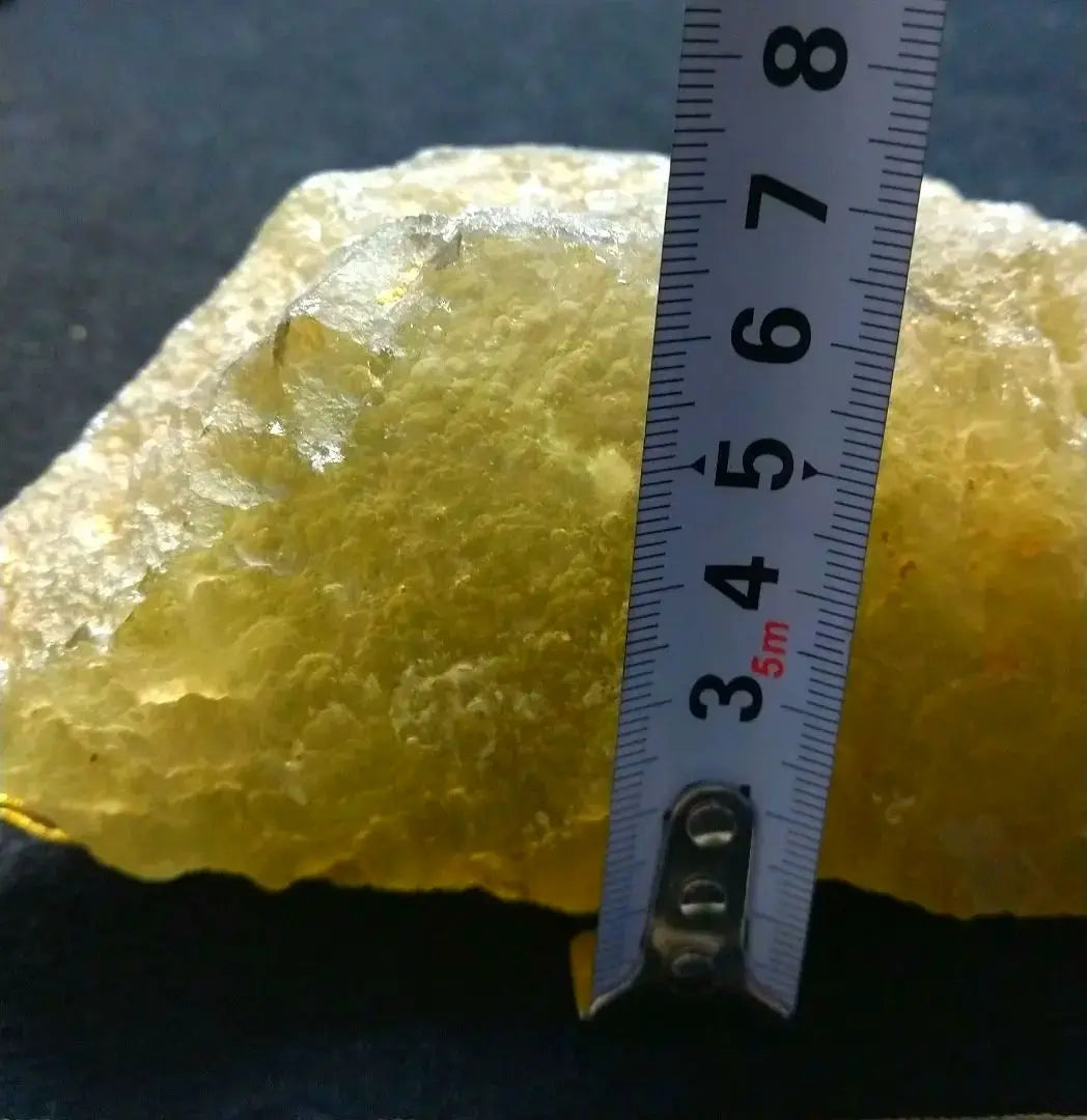 [Súper, súper raro] Gran grupo de piedra cruda de vidrio libio de 720 g