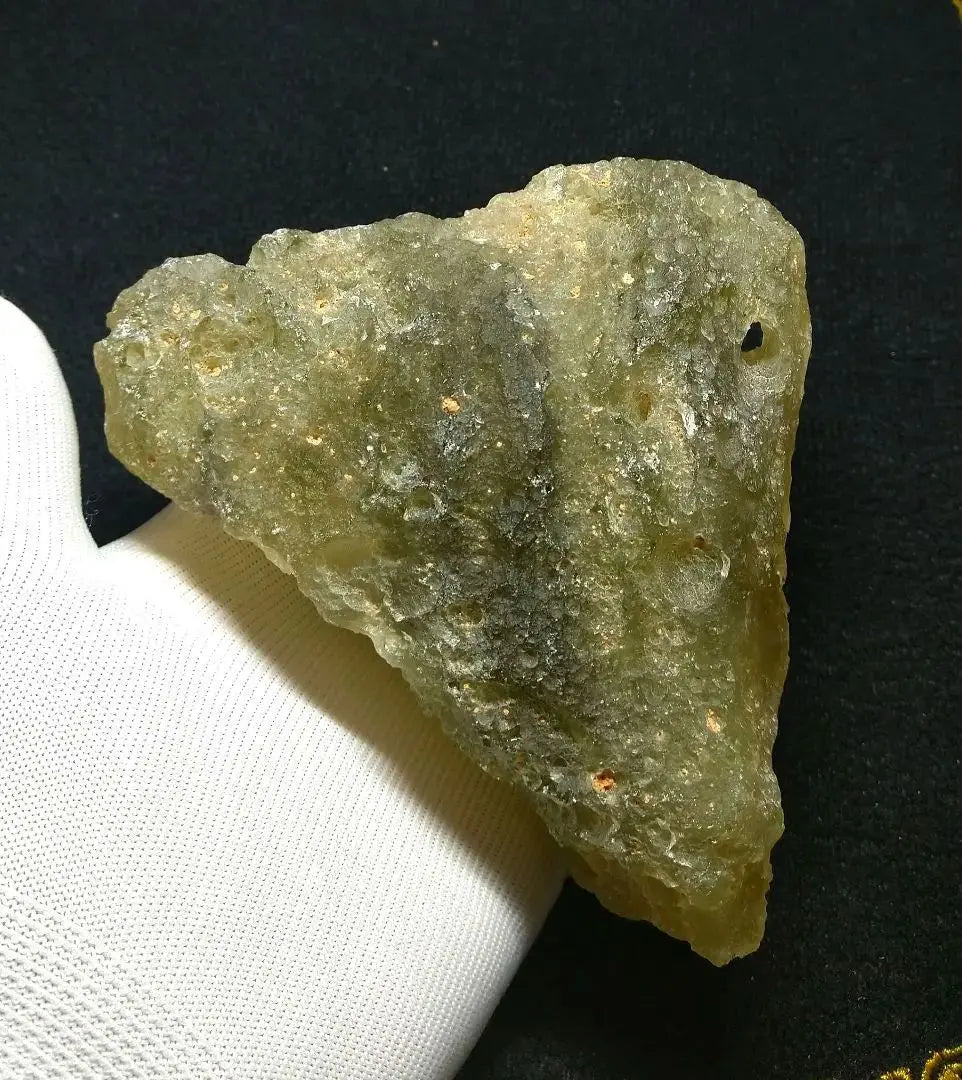 [Súper, súper raro] Gran grupo de piedra cruda de vidrio libio de 720 g