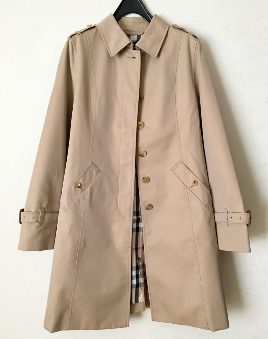 Gabardina Sanyo Shokai Burberry London 150A fabricada en Japón en color beige Ropa infantil