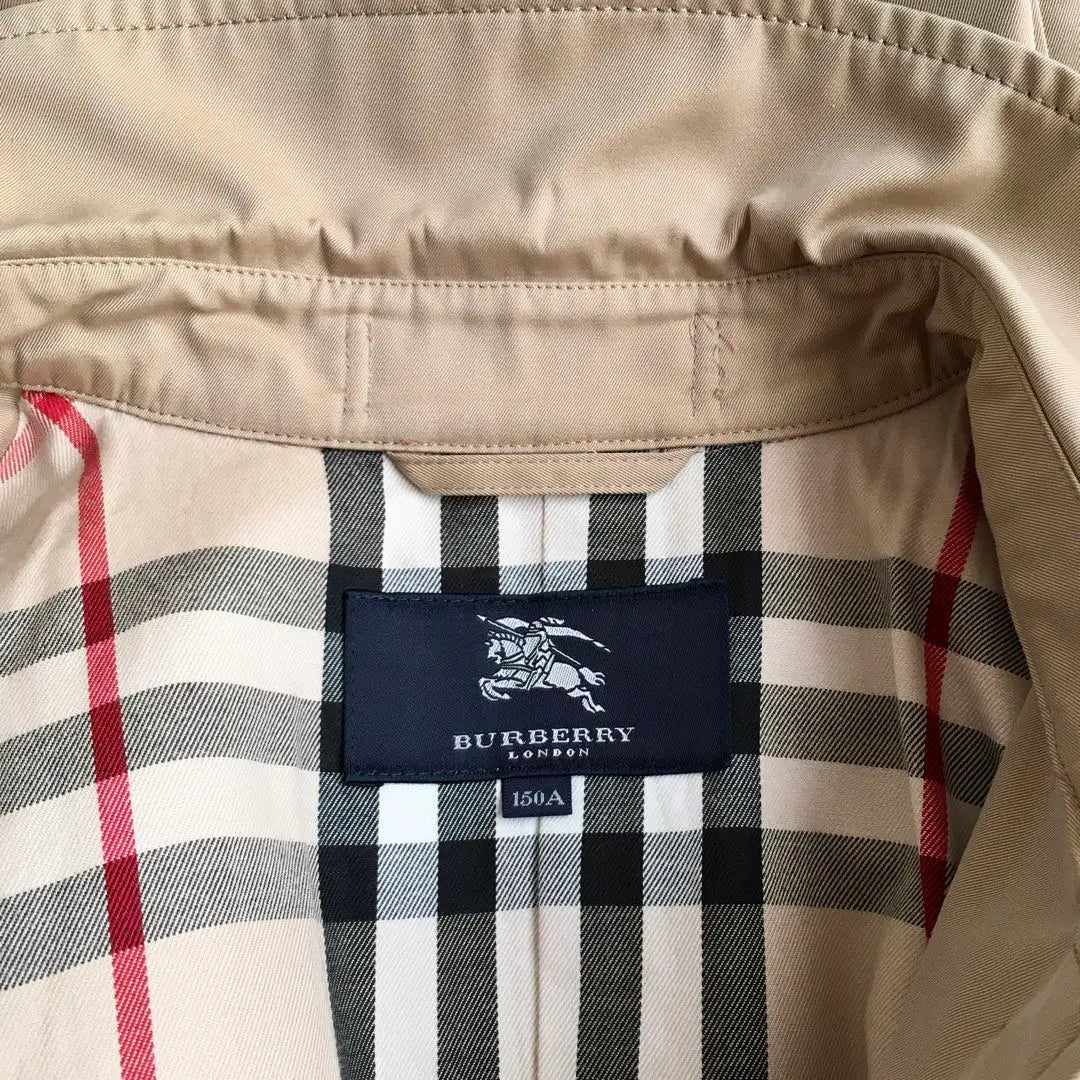 Gabardina Sanyo Shokai Burberry London 150A fabricada en Japón en color beige Ropa infantil