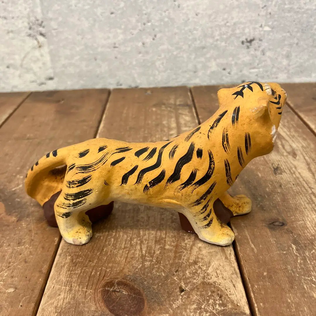 Showa retro ceramic tiger ornament orange and black striped tiger ornament ornament interior