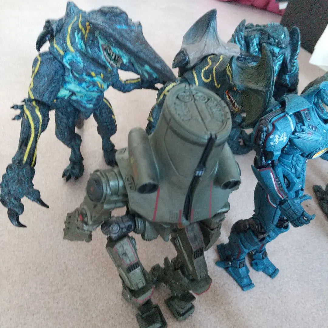 Pacific Rim Figure Set of 10