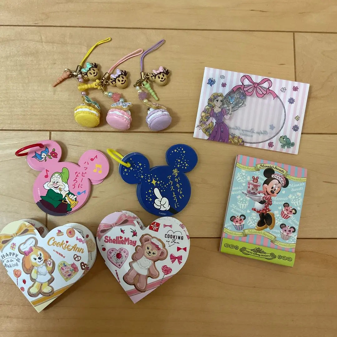 Disney goods set