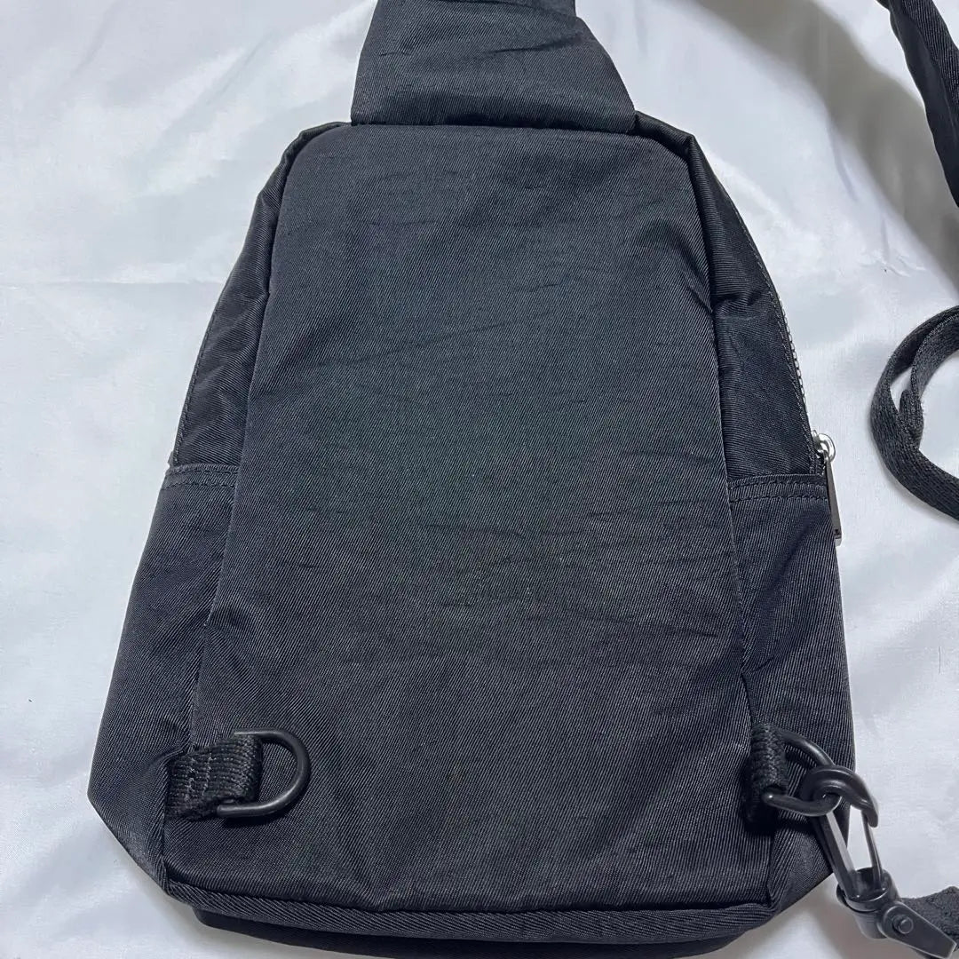 [Good condition] Kipling Body Bag Black Kipling Outdoor Lightweight