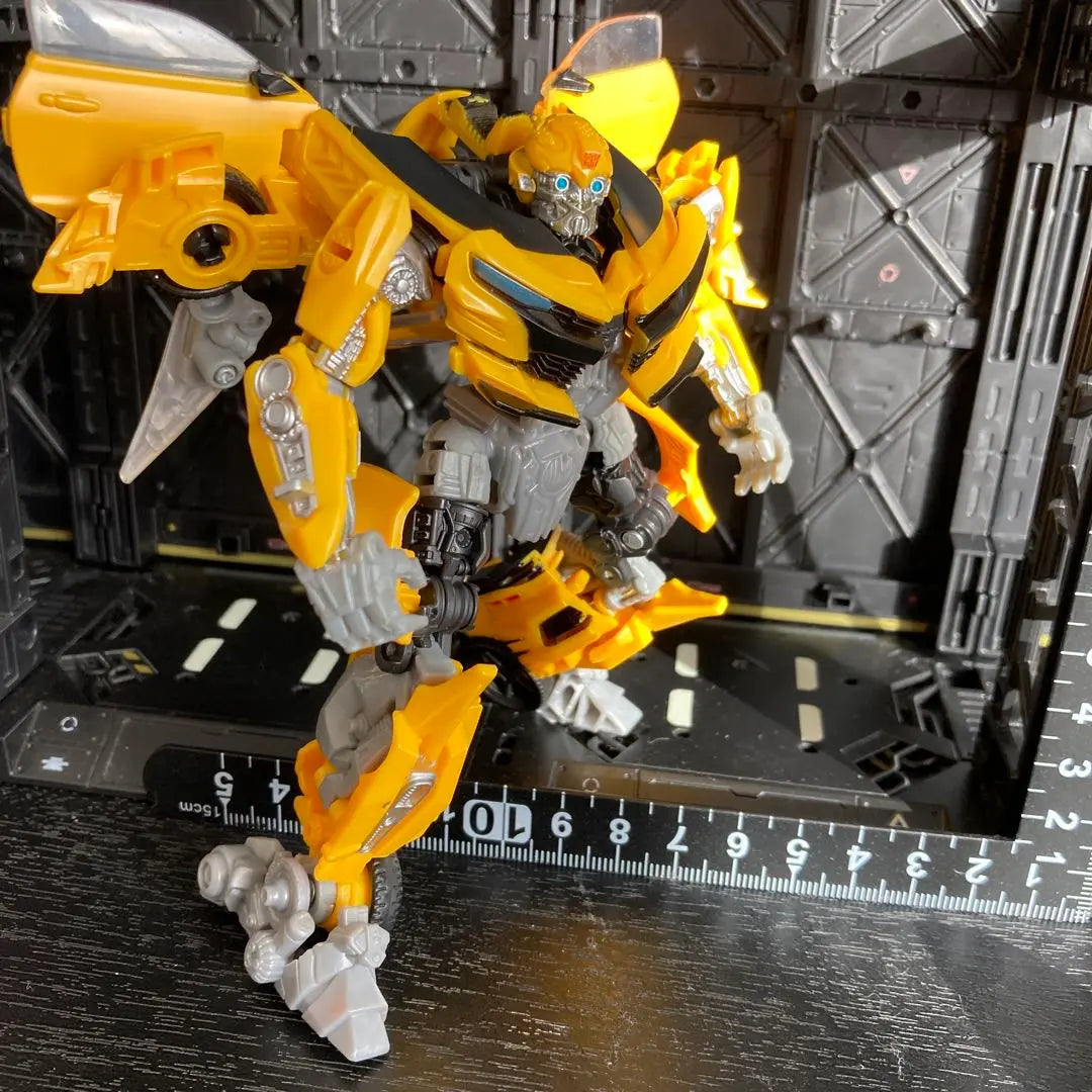 TLK22 New Bumble Bee Transformer Last King King | TLK22 ニューバンブルビー　トランスフォーマー　最後の騎士王