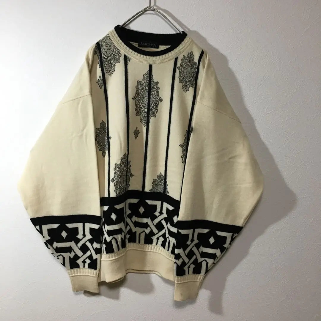 [Used clothing for unique clothing] Made in Japan Leica all-over design sweater, geometric pattern, ivory x black