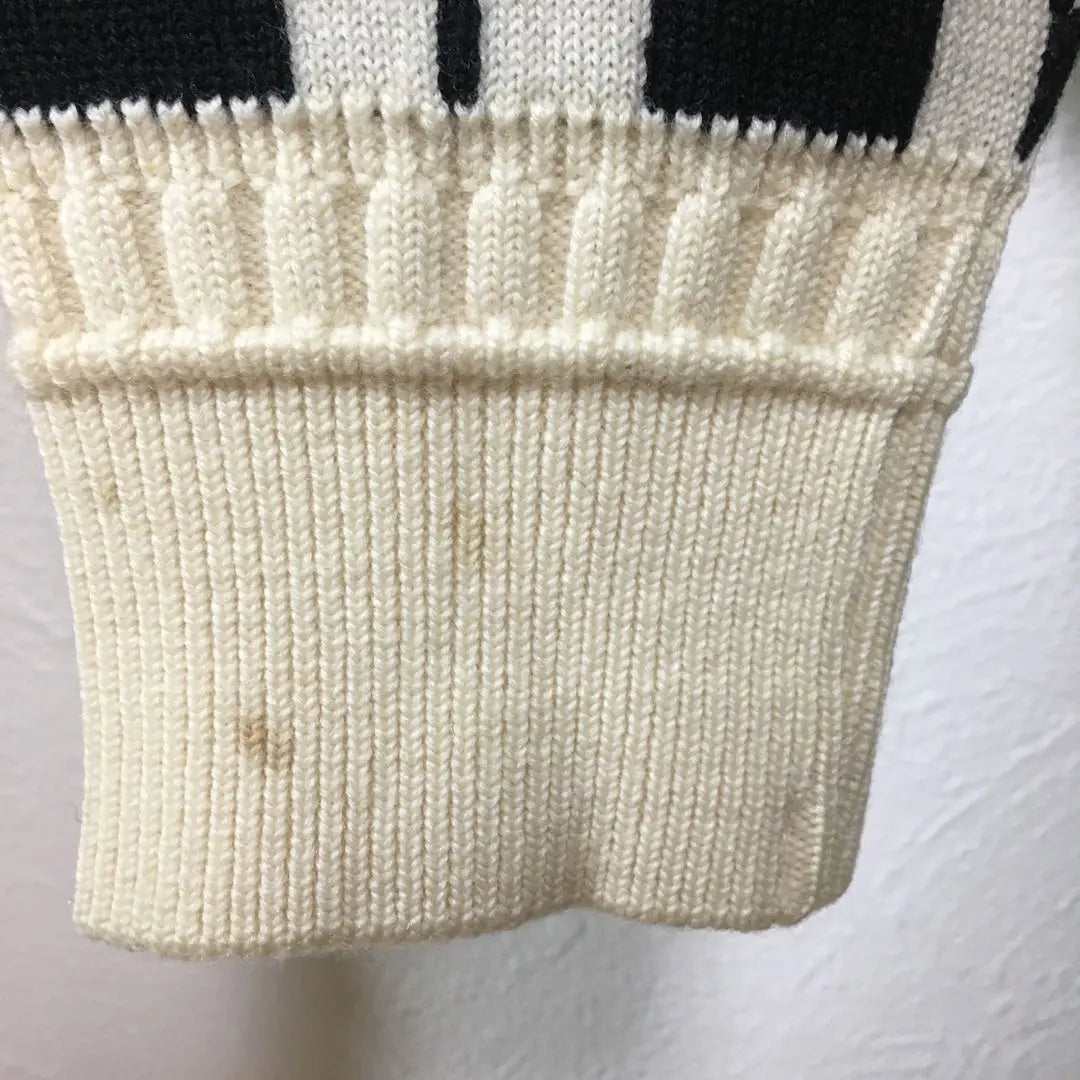 [Used clothing for unique clothing] Made in Japan Leica all-over design sweater, geometric pattern, ivory x black