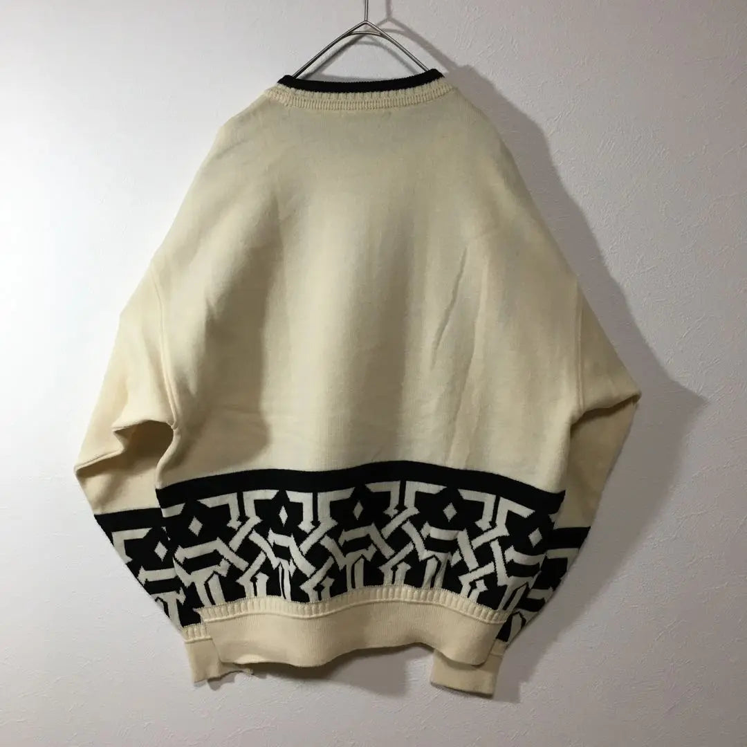 [Used clothing for unique clothing] Made in Japan Leica all-over design sweater, geometric pattern, ivory x black