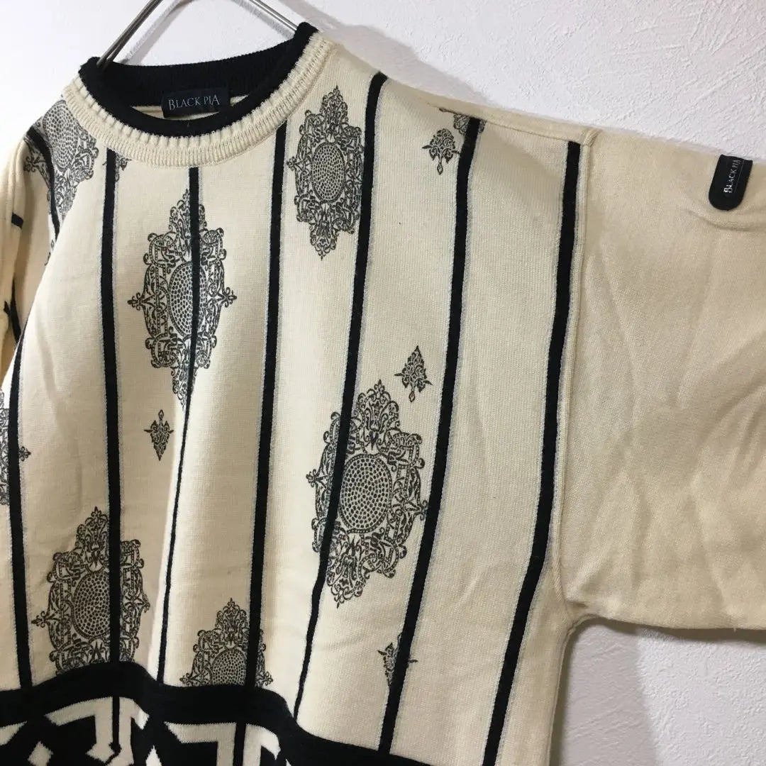 [Used clothing for unique clothing] Made in Japan Leica all-over design sweater, geometric pattern, ivory x black