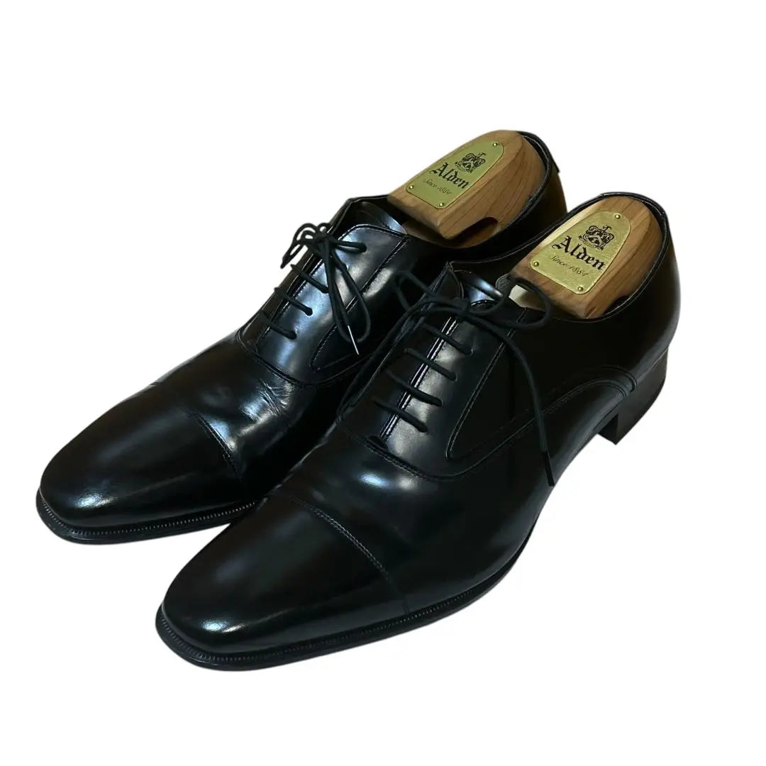 Good condition Legal Straight Tip Cap Toe Black 725R 26