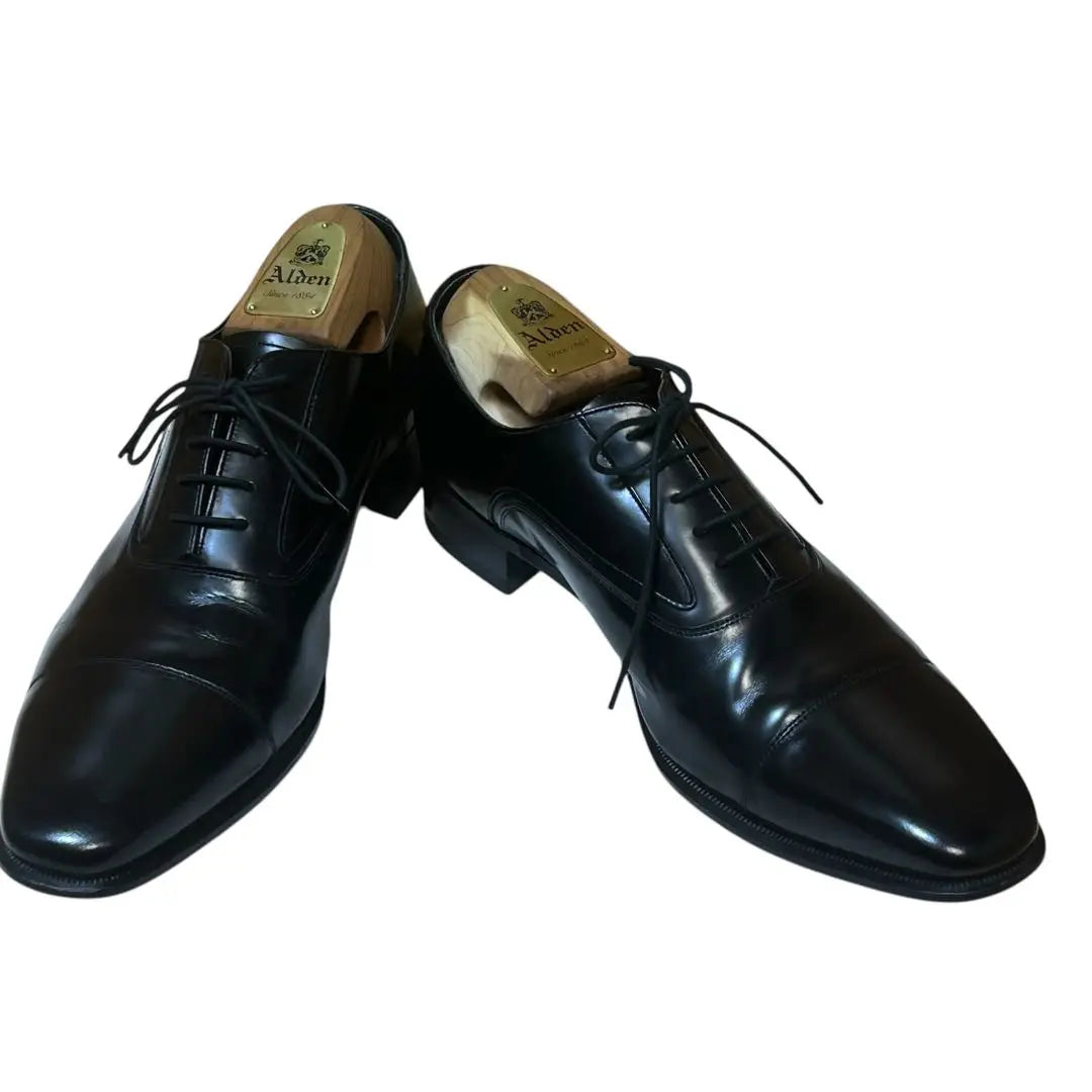 Good condition Legal Straight Tip Cap Toe Black 725R 26