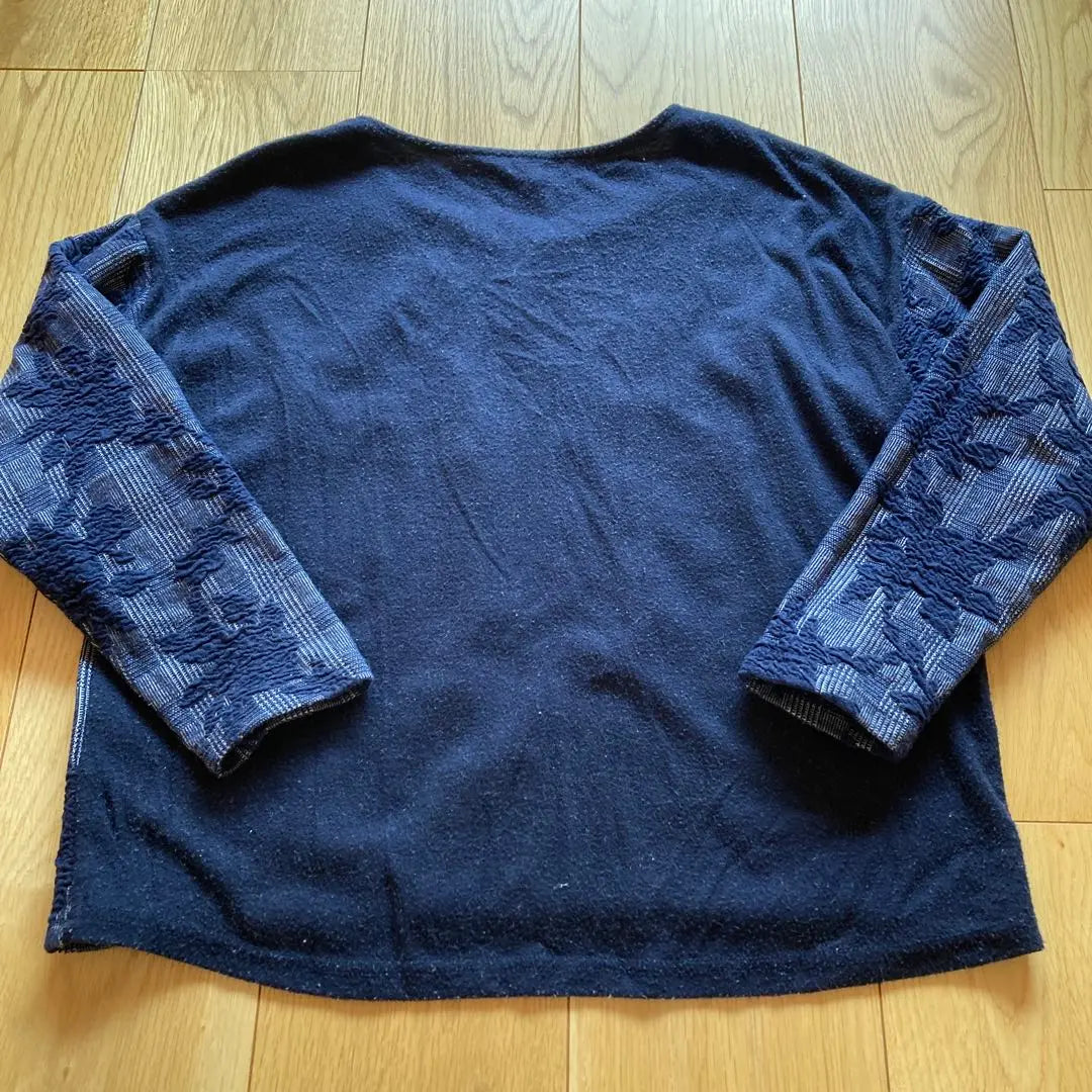 Flower cut and sew with inner, navy blue