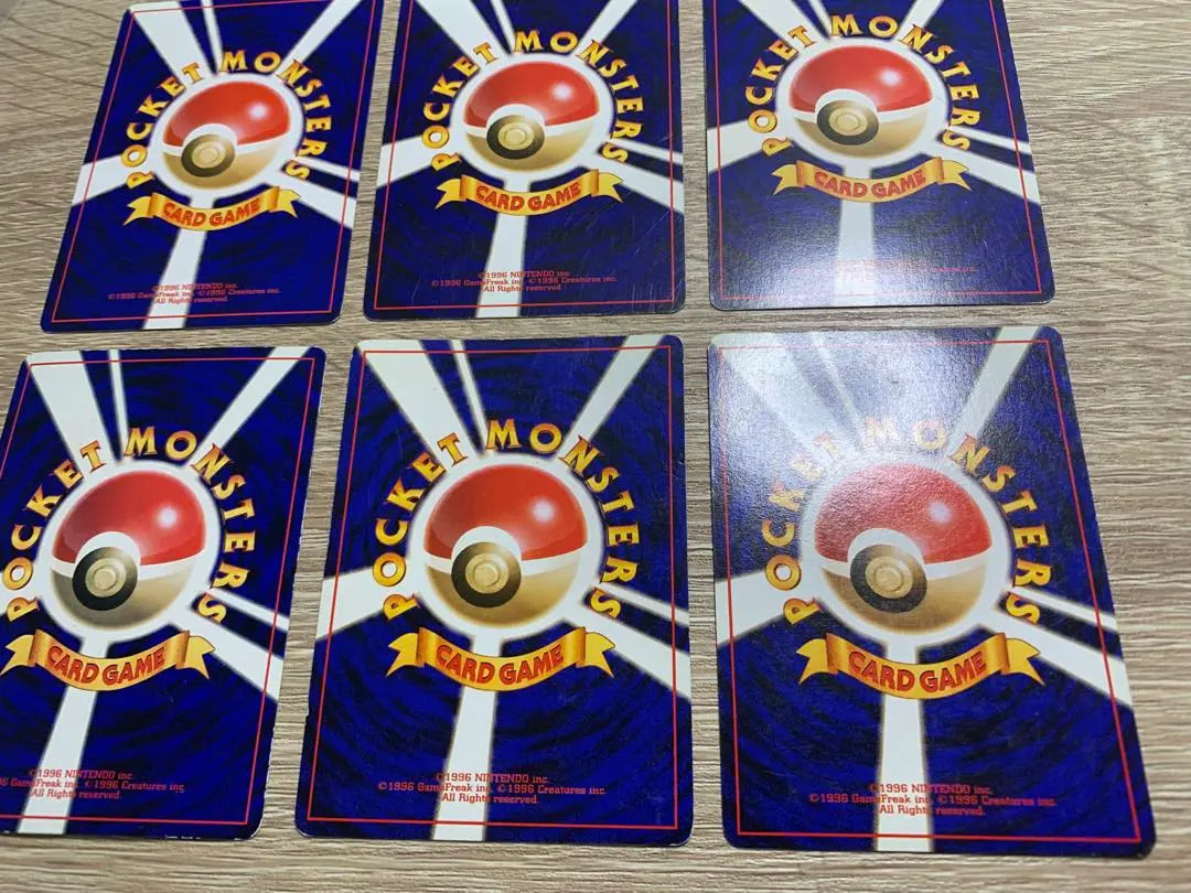 Conjunto promocional GB de cartas Pokémon con reverso antiguo