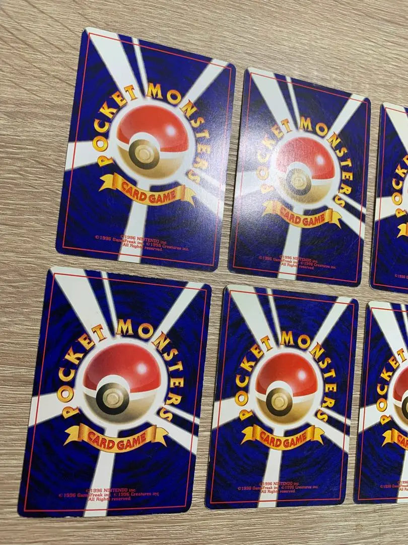 Conjunto promocional GB de cartas Pokémon con reverso antiguo