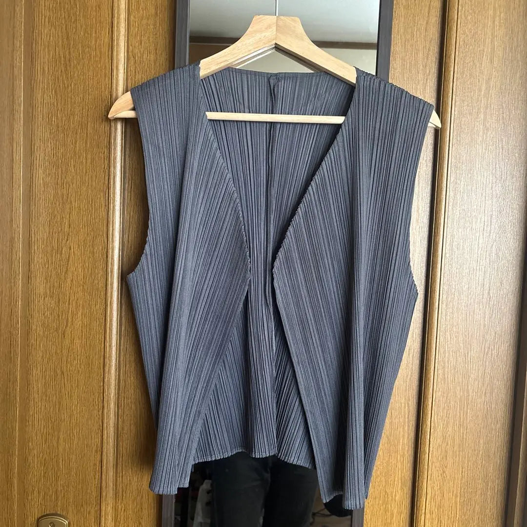 Pleat Please Gilet Vest Size 3