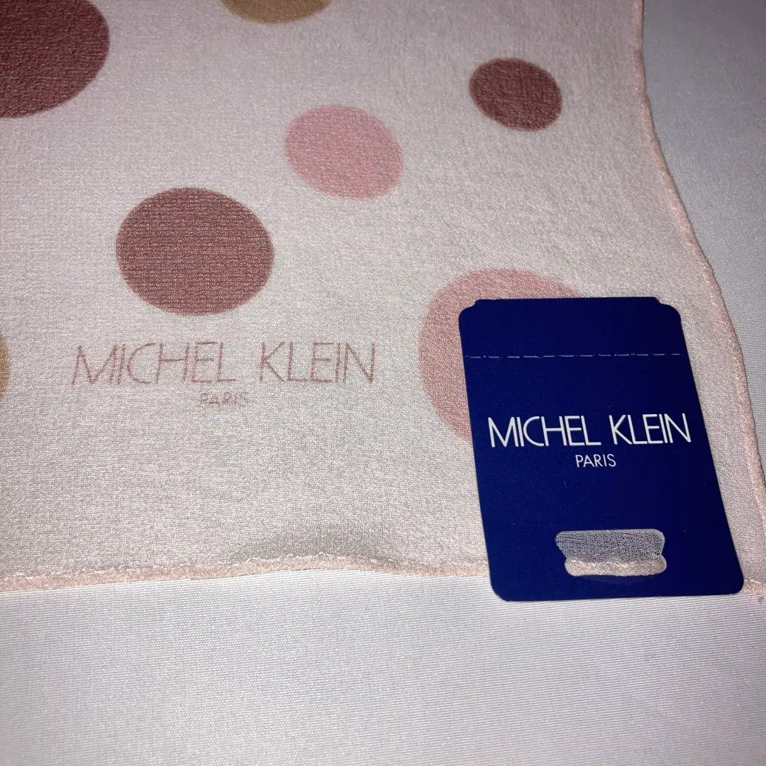 ★MICHEL KLEIN★Pañuelo de seda de Michelle KLEIN con lunares en rosa