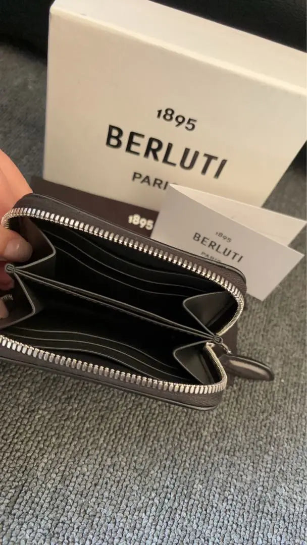 Estuche para monedas BERLUTI marrón