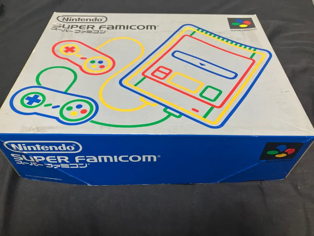 [Super Famicom] Main unit/controller/AC adapter/video cable (box and description)