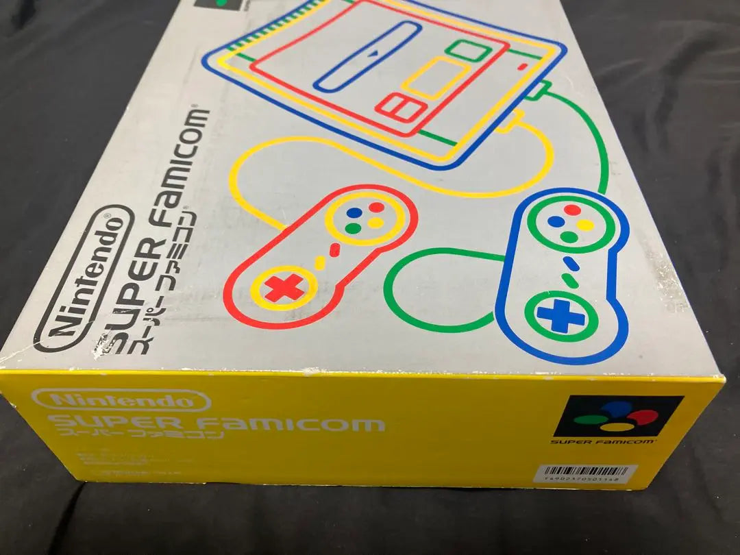 [Super Famicom] Main unit/controller/AC adapter/video cable (box and description)