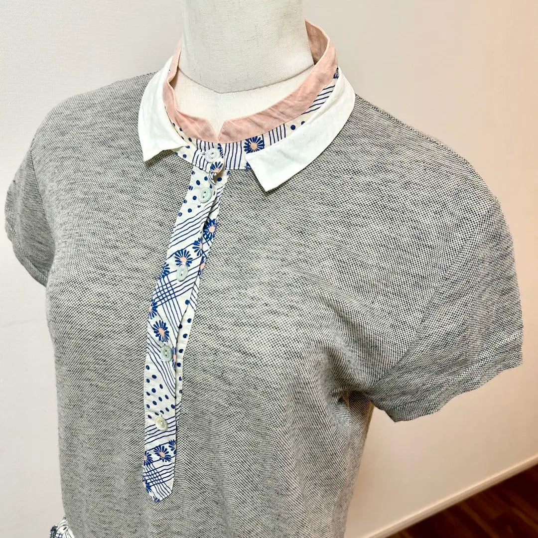 First come, first served! In good condition! Koterak Short Sleeve Dress Floral Collar Gray 2 Polo Shirt