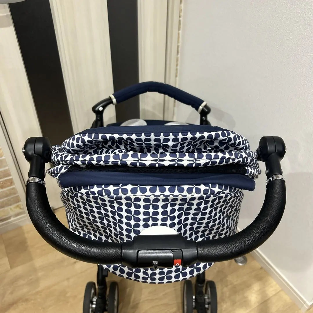 Aprica Lacoonavitte Sofa Cushion Stroller