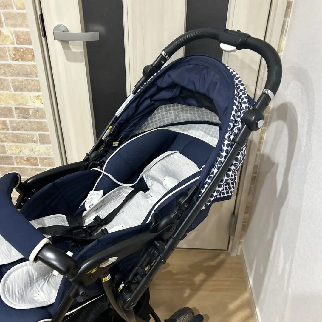 Aprica Lacoonavitte Sofa Cushion Stroller