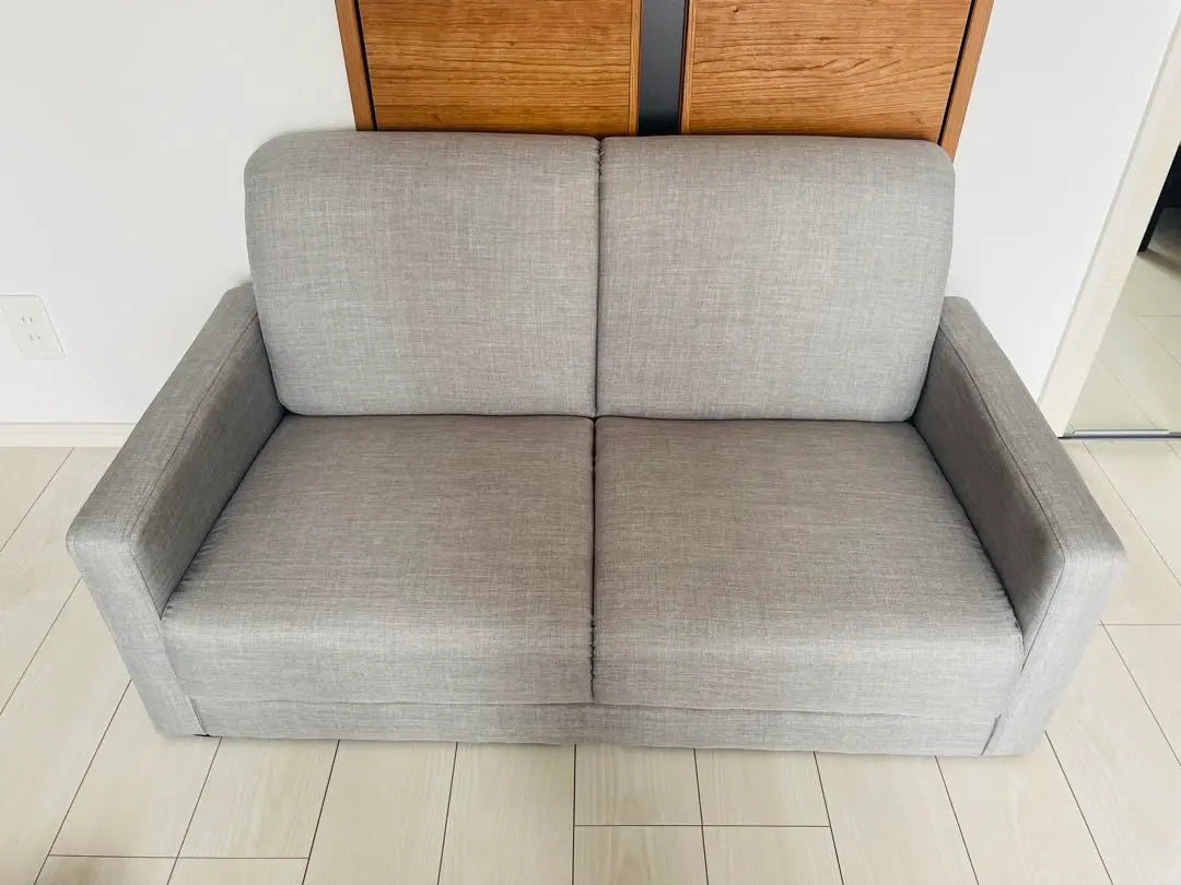 Two-seater compact sofa