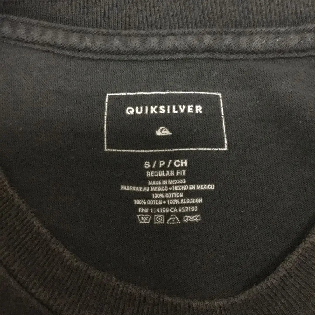 Camiseta con estampado de Quiksilver de ropa antigua de EE. UU., talla S