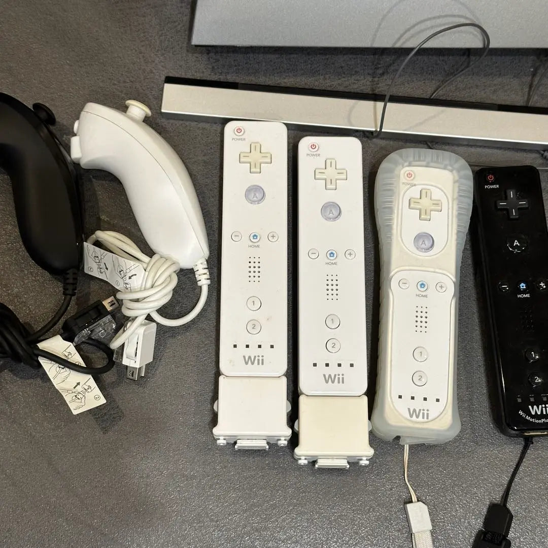 2 software del cuerpo de Wii dos controles remotos | Wii 本体 ソフト2本 リモコン多数