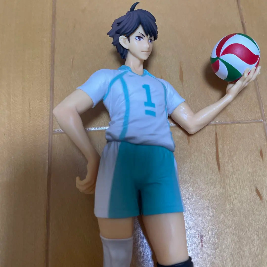 Haikyu Oikawa Toru figure without box