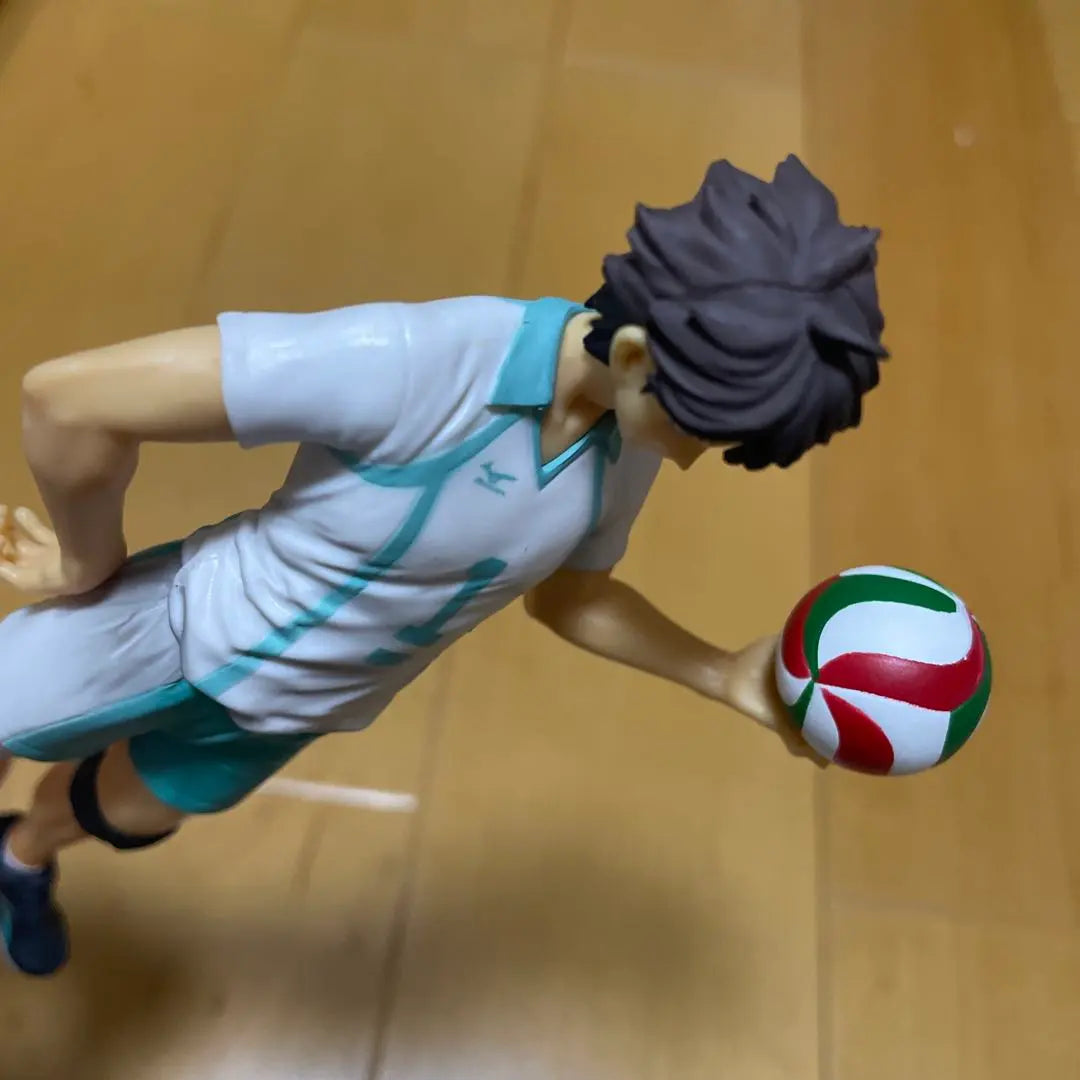 Haikyu Oikawa Toru figure without box