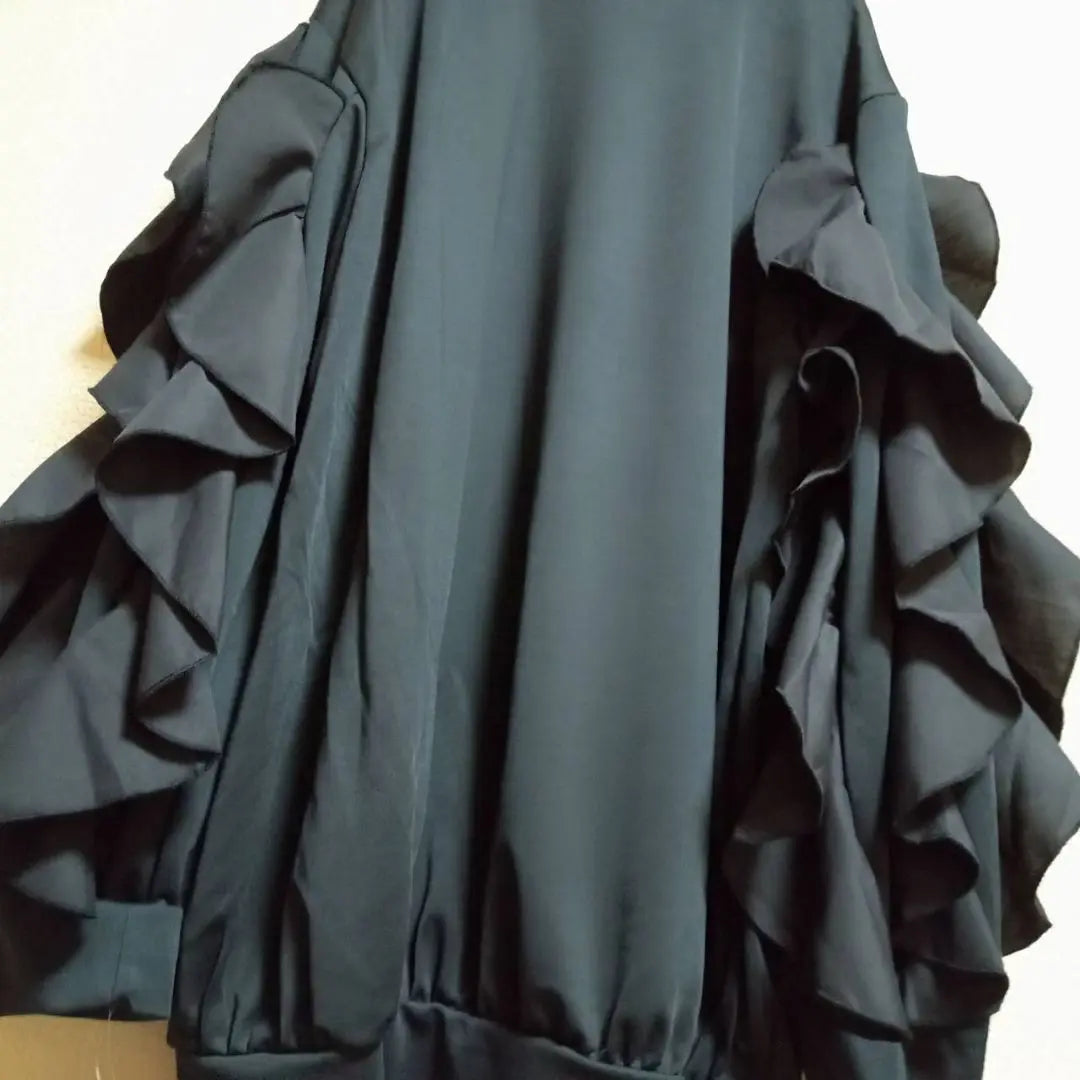 [MAITREYA 369] Brand new and unused ♡ ruffles ♡ top ♡ elegant 【M-L】 black