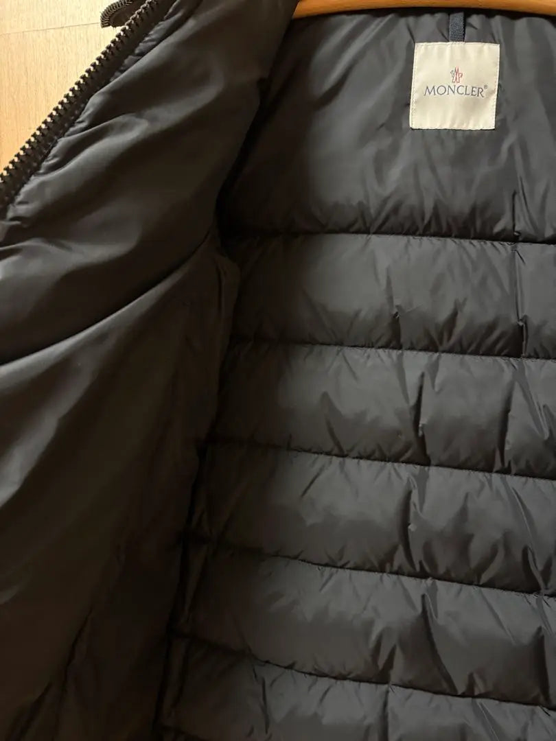 Moncler Petrea Down Chaqueta de plumón de longitud media, color negro, talla 0