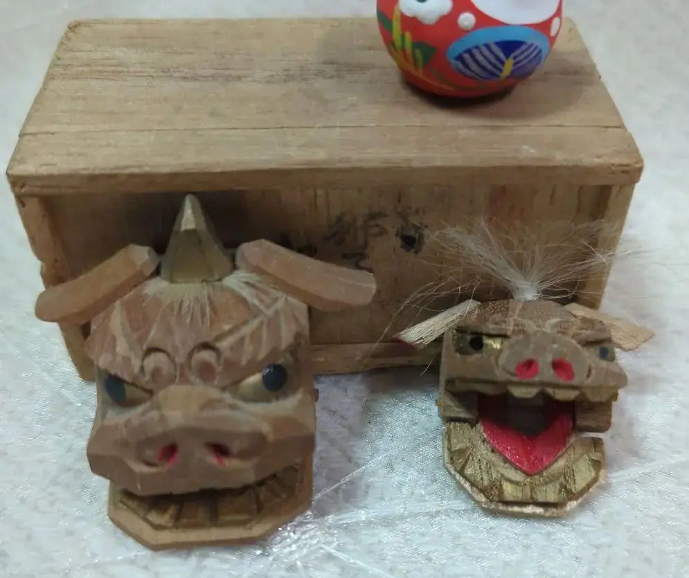 Lion getting up / traditional craft lion head Kaga Hyakuman getting up wooden wood carving New Year