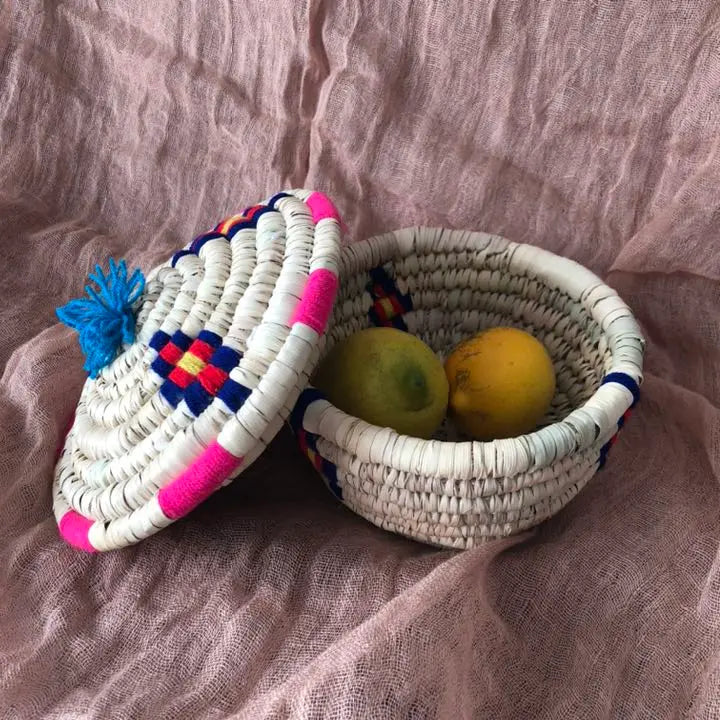 Small items case, basket, basket, miscellaneous goods, hand-knitted, handmade natural materials from Iran, storage