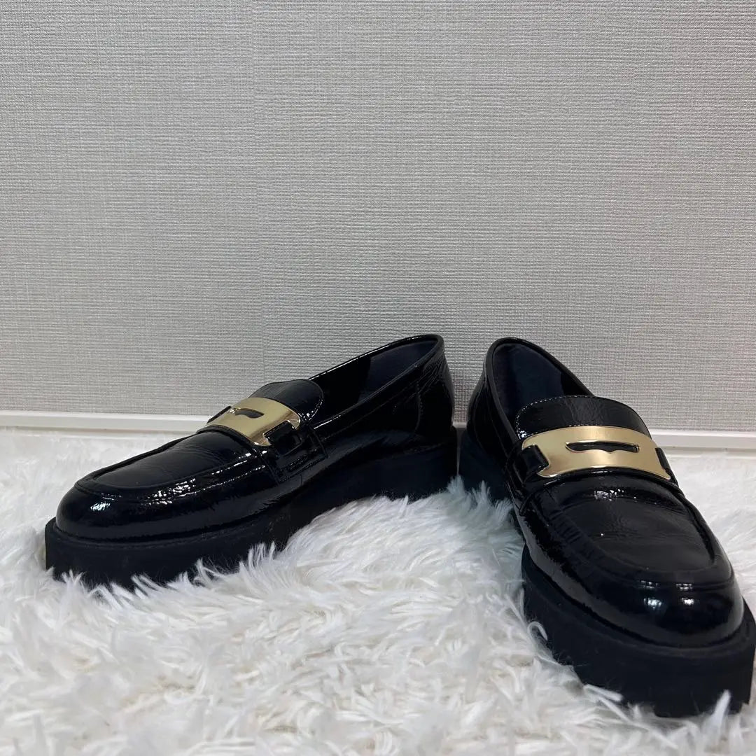 Superb condition DIANA Coin Loafers Enamel Black Glossy/23.5