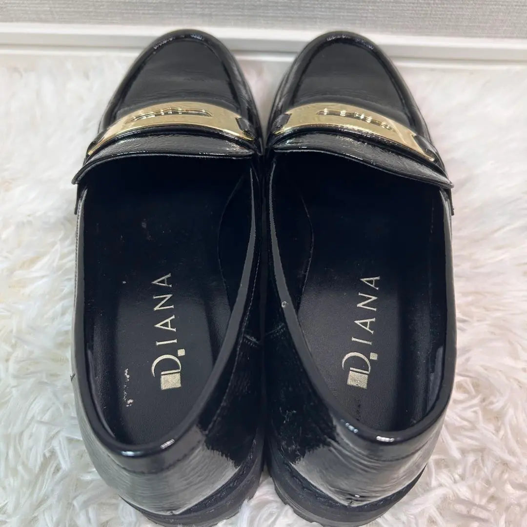 Superb condition DIANA Coin Loafers Enamel Black Glossy/23.5