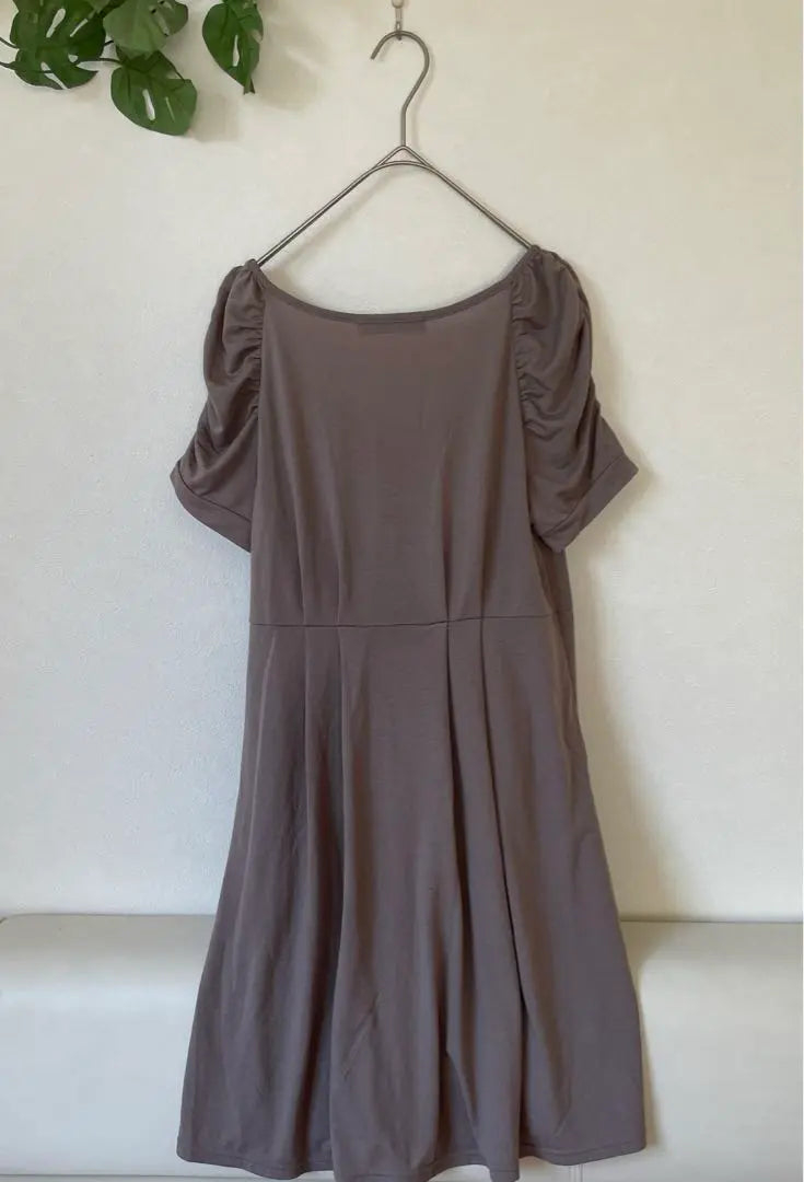 [COCO DEAL] Coco Deal Vestido fruncido Greige Adulto Hermoso