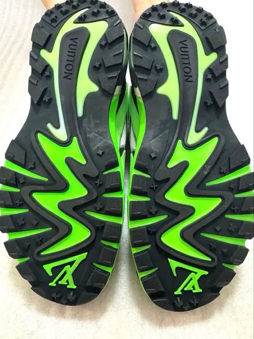 In good condition! Louis Vuitton Sports Sneakers Neon Green