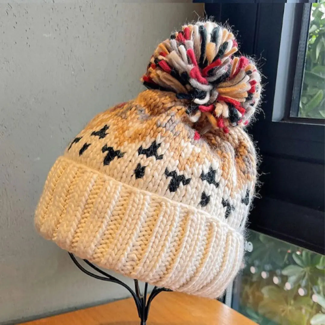 Nuevo gorro de punto, unisex, beige, patrón elegante, cantidad limitada para hombres y mujeres.