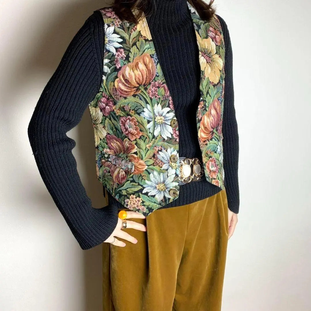 [Vest Gobelin Weave Floral Pattern Double Pocket Retro Dullness Old-wearing]