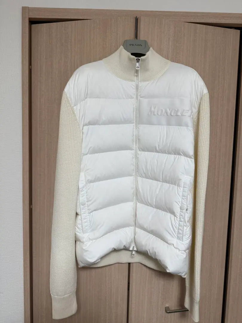 Moncler knit down, beautiful condition, XXL, white, knit down