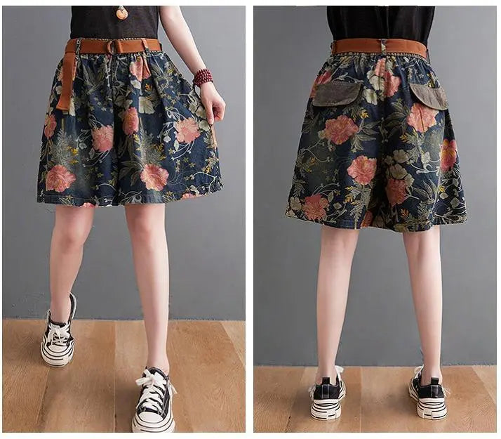 Large size women's spring and summer shorts floral pattern