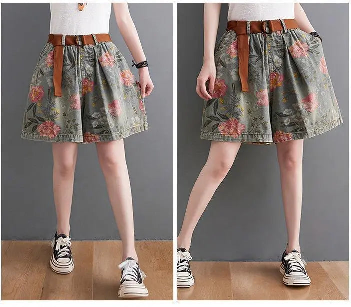 Large size women's spring and summer shorts floral pattern