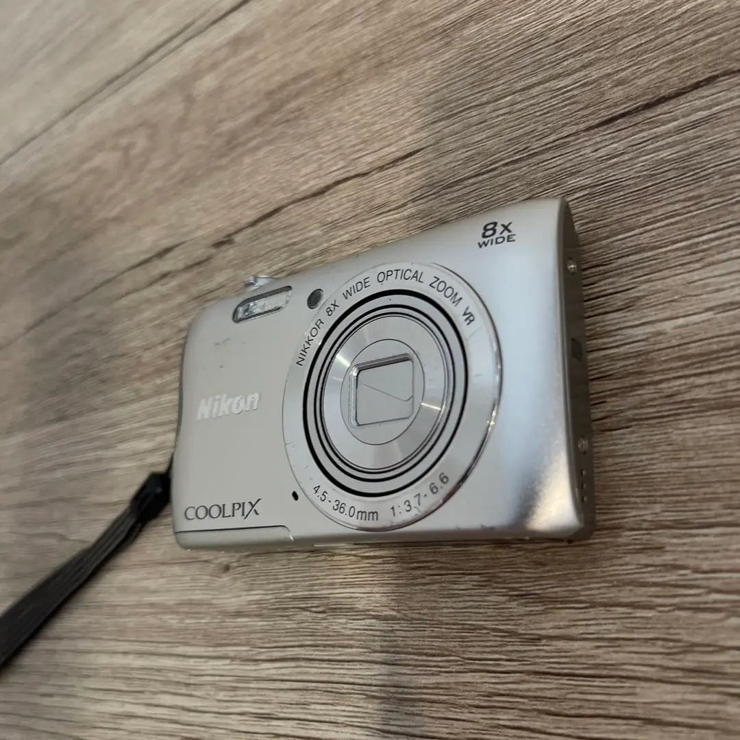 2126 Nikon COOLPIX Digital Camera A300 Silver