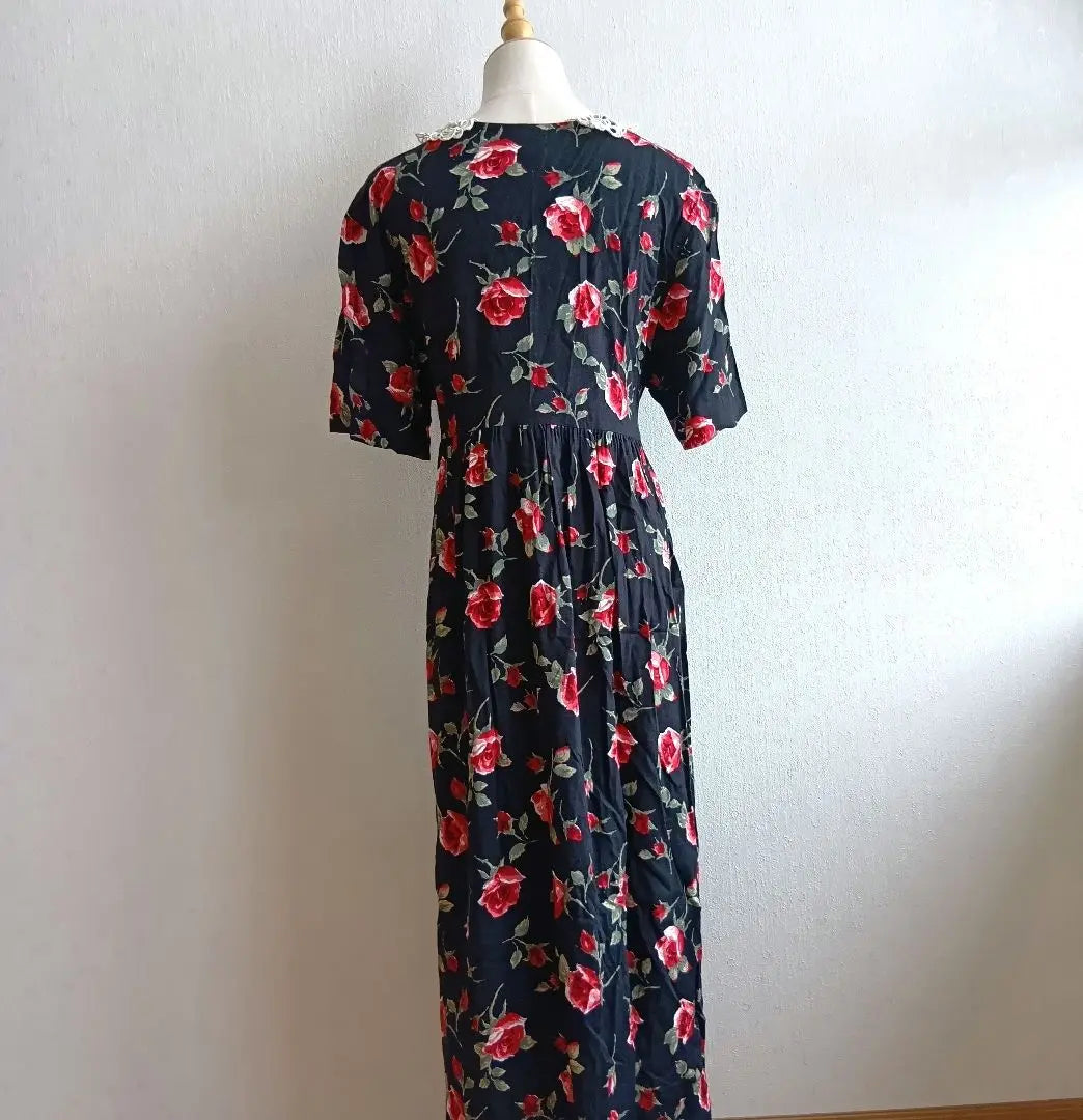 Vintage floral long dress with lace collar rose