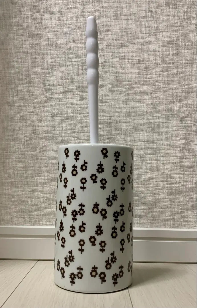 Rare ☆ Kurashiki Design Planning Office Sanitary Series (Small Flower Pattern) Toilet Brush Stand Made of Ceramic