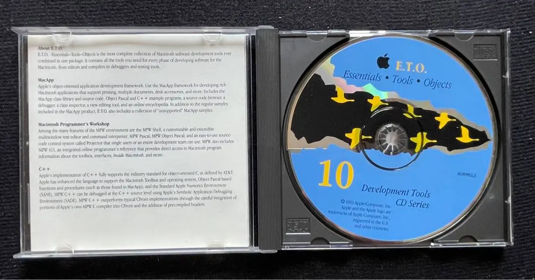 Serie de CD con herramientas de desarrollo de Apple